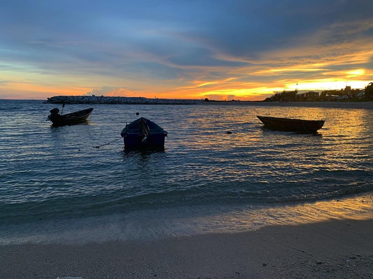 Fortune Saeng Chan Beach Hotel Rayong - Sha Plus Esterno foto
