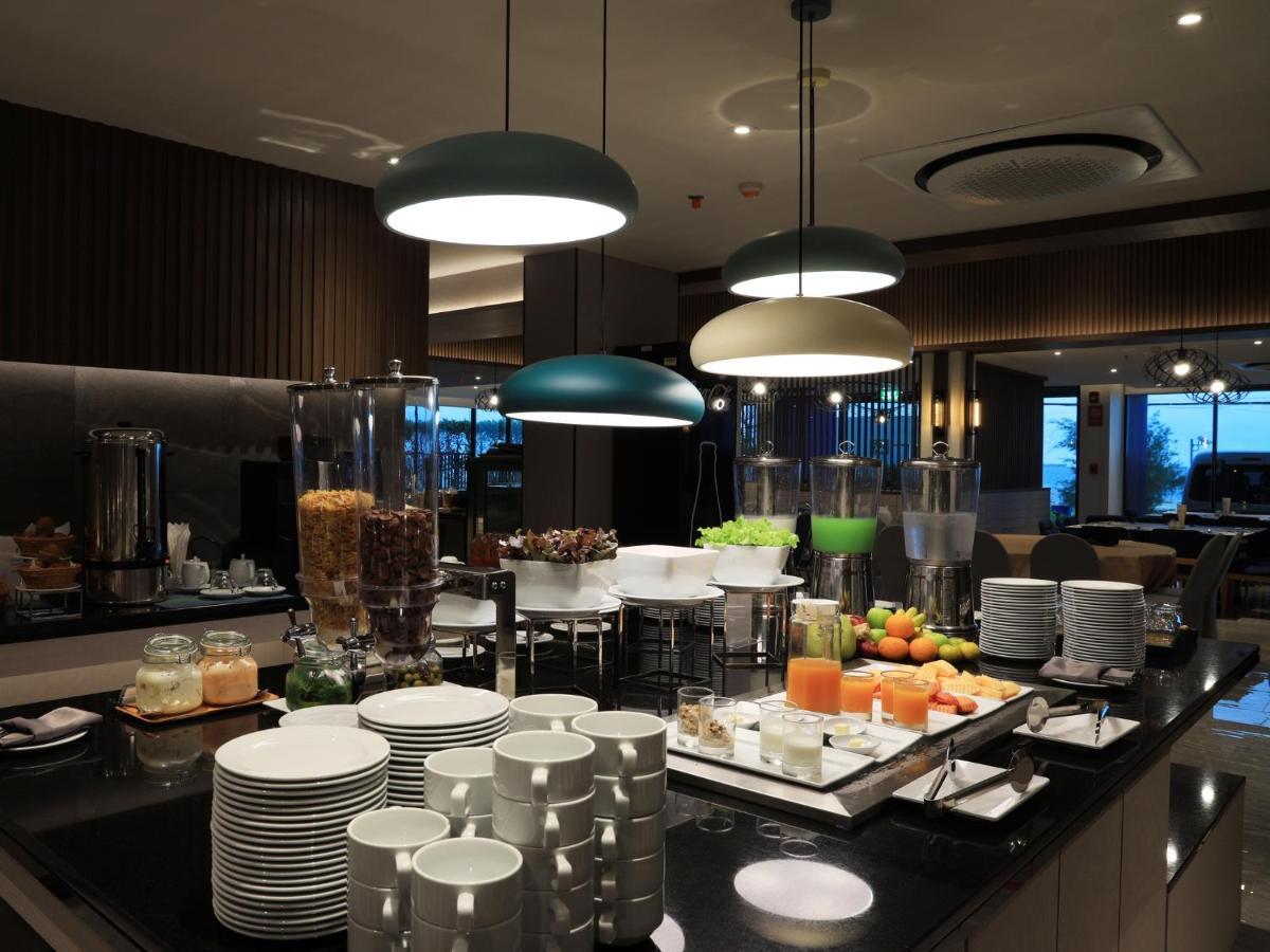 Fortune Saeng Chan Beach Hotel Rayong - Sha Plus Esterno foto