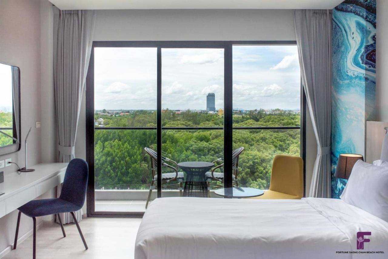 Fortune Saeng Chan Beach Hotel Rayong - Sha Plus Esterno foto
