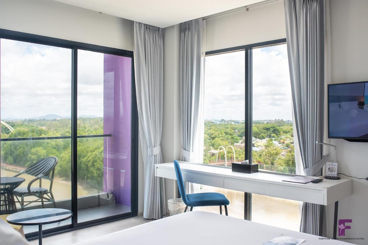 Fortune Saeng Chan Beach Hotel Rayong - Sha Plus Esterno foto